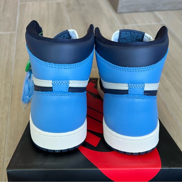 Air Jordan 1 Retro High Obsidian UNC - Picture 8 of 10